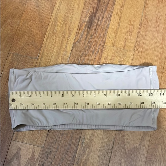 SKIMS Size Large Strapless Bandeau Bra Strapless Color Clay NWT Soft - Picture 3 of 8